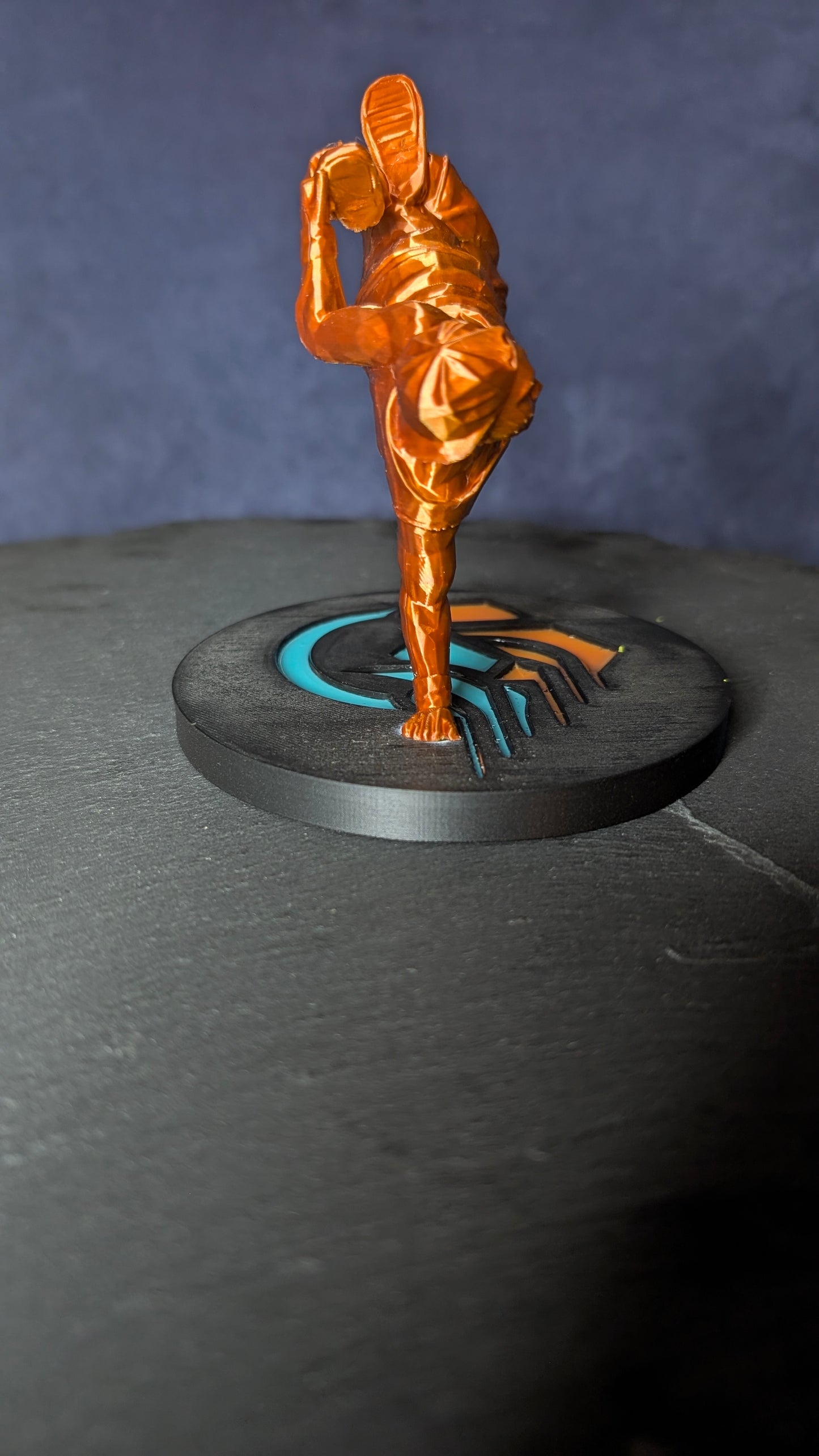 The Breakdancer“ – (Limitierte 1/50) 3D-Skulptur auf Premium Resin-Podest (Handmade)