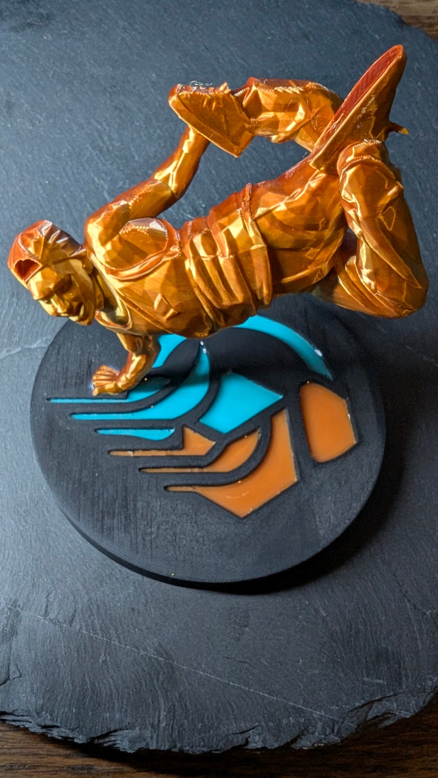 The Breakdancer“ – (Limitierte 1/50) 3D-Skulptur auf Premium Resin-Podest (Handmade)